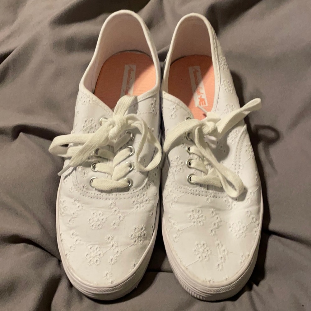 White canvas sneakers.  Size 8-1/2